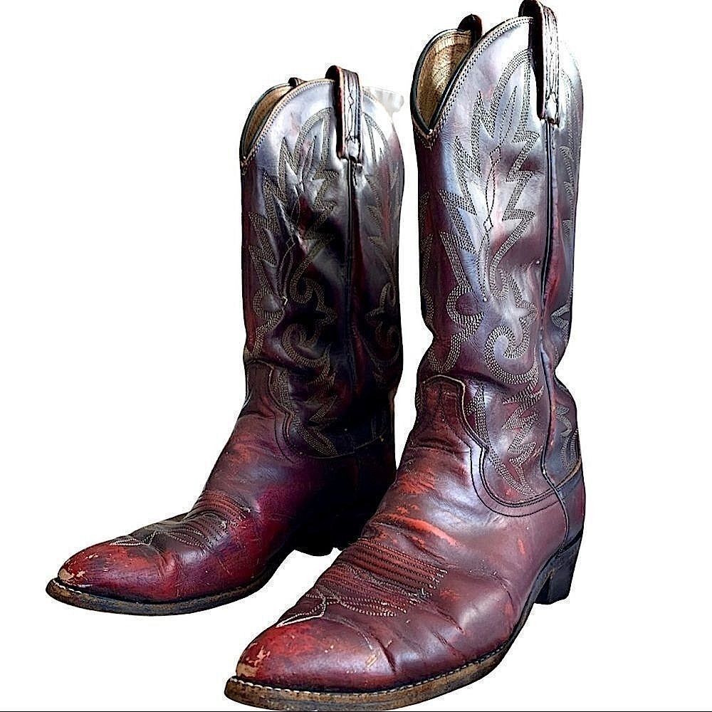 Vintage western boots women’s size 9 🤠